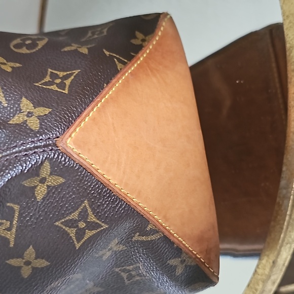 Authentic Louis Vuitton Cabas Mezzo (pre-owned) - Picture 13 of 17